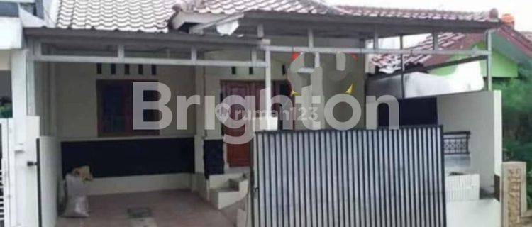 RUMAH MINIMALIS CANTIK SIAP HUNI BUTUH CEPAT 1