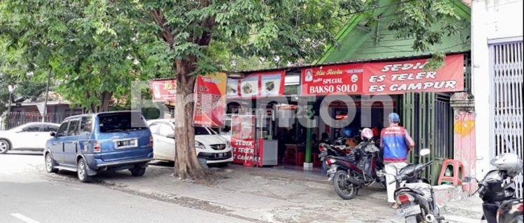 RUMAH DI PUCANG ANOM SURABAYA STRATEGIS HOOK 1