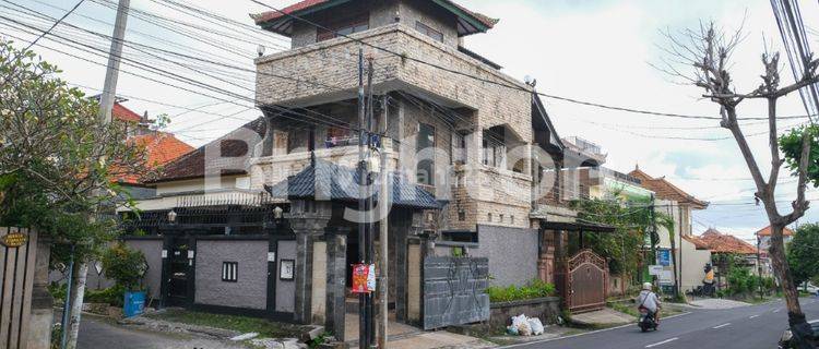 RUMAH MEGAH FULL FURNISH DI NUASA UTAMA JIMBARAN 1