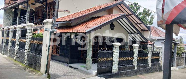 RUMAH BAGUS DI HOOK SIAP HUNI 2 LANTAI HARGA BERSAHABAT 1