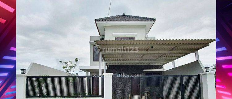 Sewa Rumah Mewah Full Perabot di Perumahan Elit Mojopahit Jember. Siap Huni 1