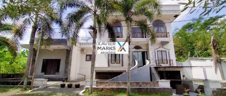 HARGA ANJLOK! Villa Murah Full Furnished di Jember 1