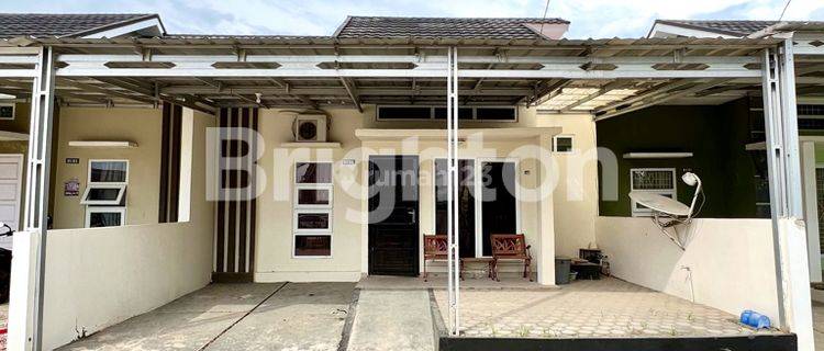 RUMAH FULL FURNISHED CANTIK DAN NYAMAN SIAP PAKAI DI DALAM KOMPLEK CLUSTER 1