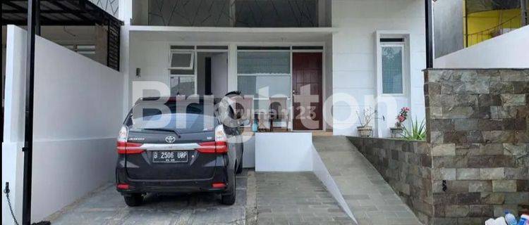 Rumah cantik nyaman terawat siap huni 1