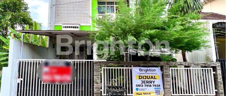 RUMAH TOWNHOUSE FULL FURNISHED CANTIK DAN MEWAH DI MACAN KUMBANG 1