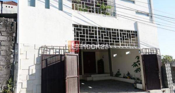 Dijual rumah cantik lokasi strategis dekat dengan fasilitas publik area perumahan di area Ubung 1