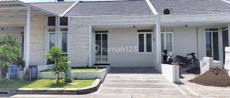 Rumah Bagus Minimalis di Cluster Springville Taman Kopo Indah 5 1