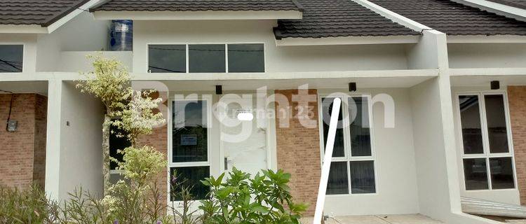 Rumah Modern Center Park 1