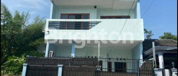 RUMAH CANTIK 3 LANTAI SIAP HUNI 1