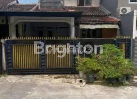 RUMAH MINIMALIS 2 LANTAI SIAP HUNI LOKASI STRATEGIS 1