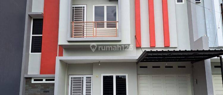 Rumah siap huni tengah kota dekat Veteran 1