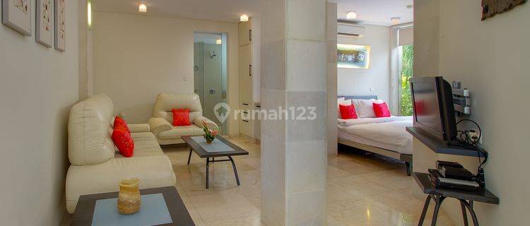 Apartment 1 Bedroom Beach front Seminyak 1