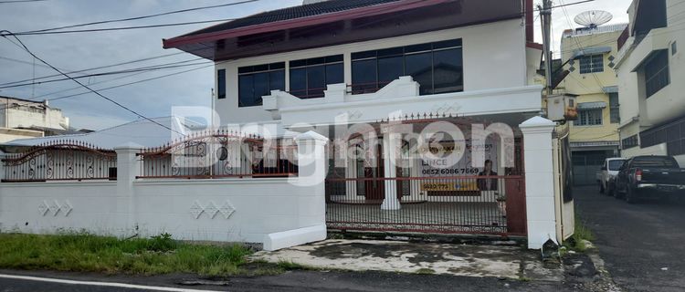Rumah Villa Samanhudi Medan Maimun 1