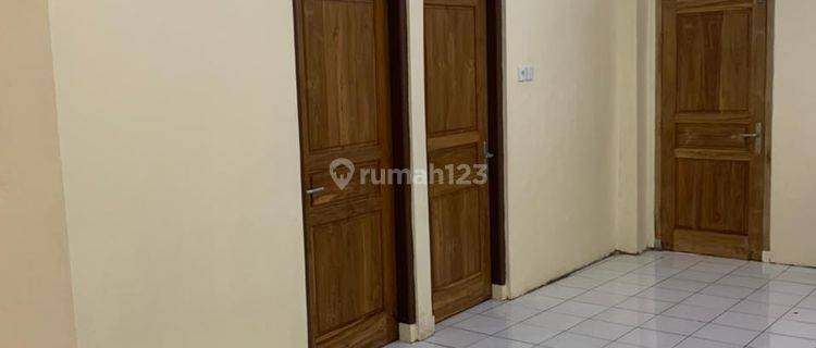 Rumah di Jalan Puspogiwang Semarang Barat 1