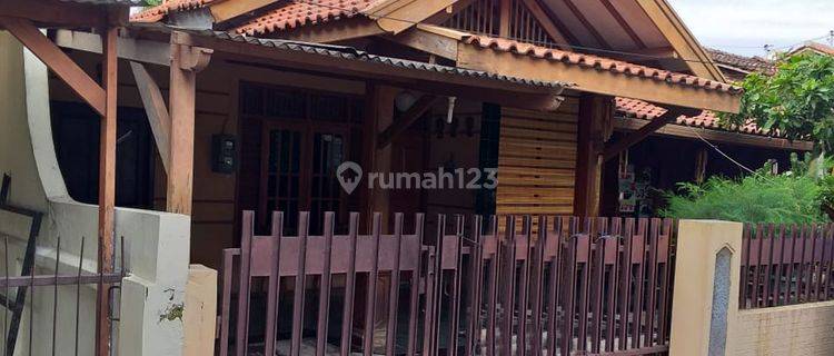 Rumah di Jalan Puspowarno Pamularsih 1