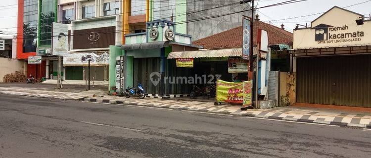 Rumah di Kelud Raya 1