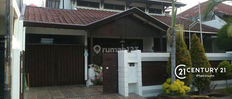 Rumah Mewah Di Jalan Pleburan Tengah 1