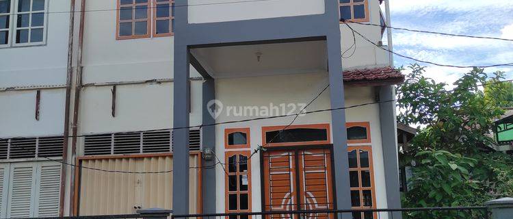 rumah siap huni lokasi stategis Jl putri dara hitam 1