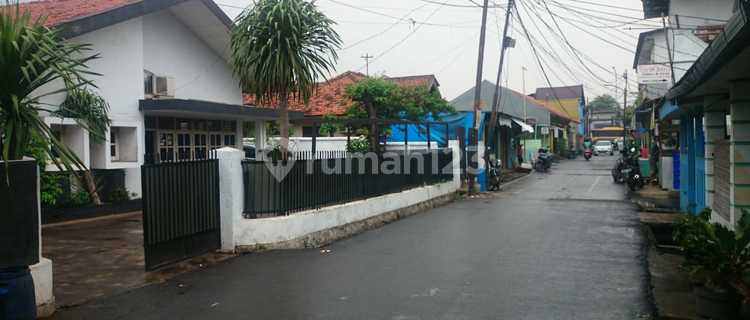 Rumah luas ada kost2an di Kramat Jati 1