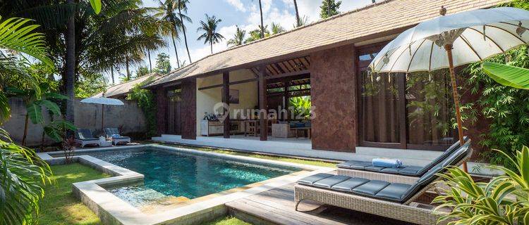 Package of 2 charming beachside villas  north Bali 1