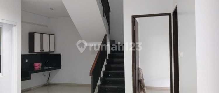 Well-Maintained Minimalist House in Setra Glory, North Bandung 1