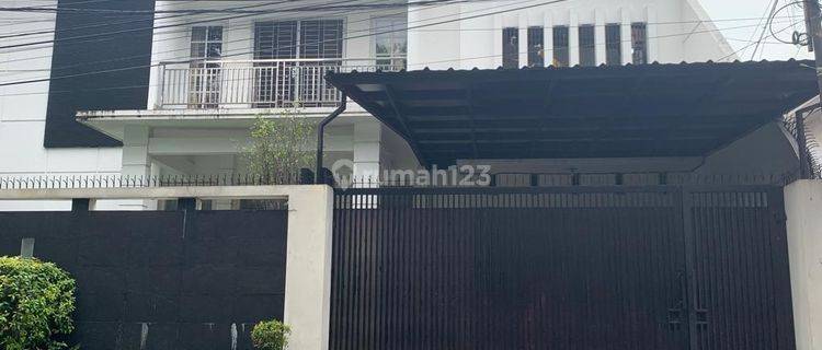 Rumah Ada Kolam Renang Di Tebet, Jakarta Selatan 1