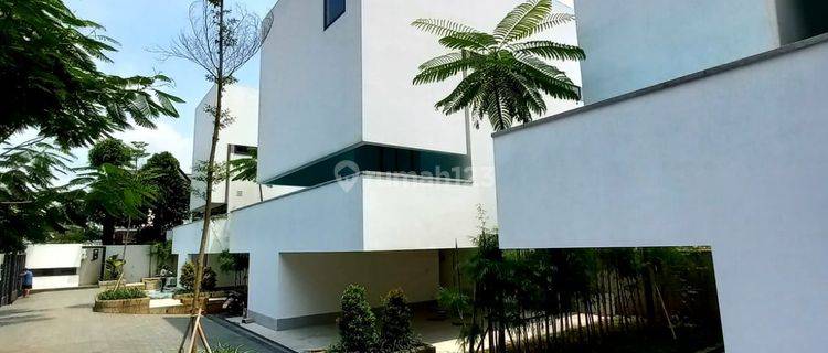 Brand new modern house in compound in a quiet street of Ampera. Must see  1