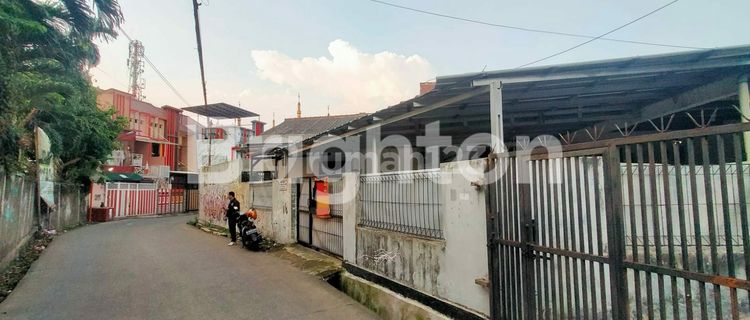 Ready-to-Occupy Strategic and Flood-Free House in Depok Dua 1