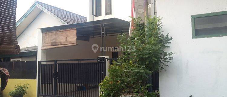 Rumah Dua Lantai Dekat Pgc Bagus Dan Siap Huni 1