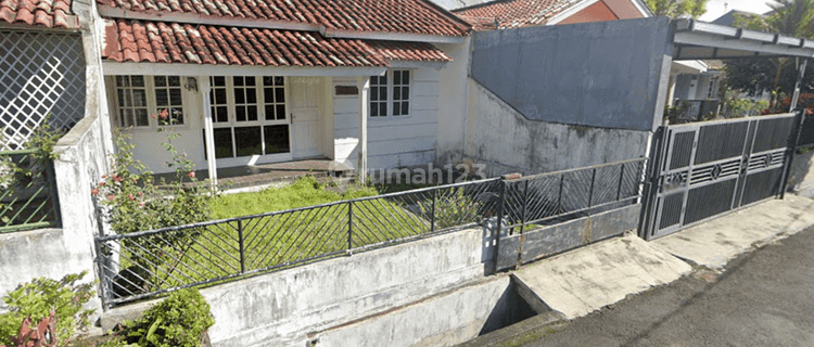Rumah Siap Huni di Dekat Istana Kepresidenan Cipanas  1