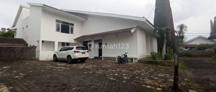 Murah!! Rumah Villa Sejuk Full Furnished / dan Isinya Siap Huni, Luas Lokasi Strategis di Pusat Kota Cipanas - Cianjur 1