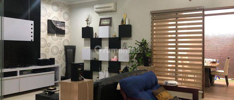 Rumah 1,5 Lantai di Taman Holis Indah ( THI ) Semi Furnished 1