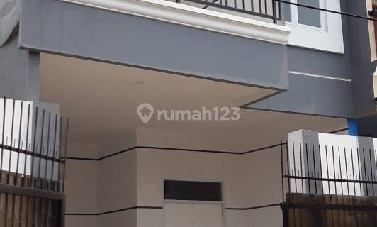 Jual Rumah di Kompleks Permata Cengkareng, Jakarta Barat R W 1