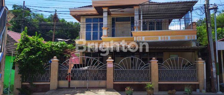 RUMAH BESAR DAN MEWAH TENGAH KOTA 1