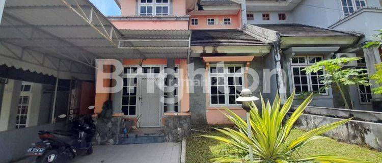 DI JUAL CEPAT RUMAH DUA LANTAI DI PERUMAHAN BALIKPAPAN BARU 1