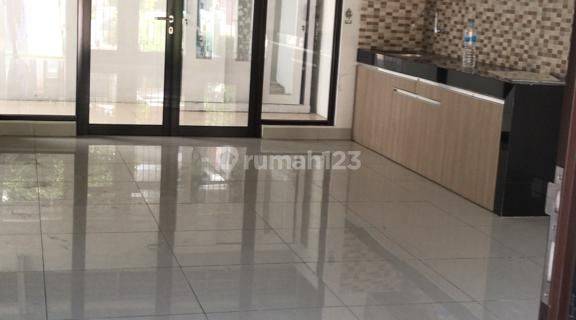 Rumah Bagus 2 Lantai Siap Huni Furnished Di The Patio Woodland 1