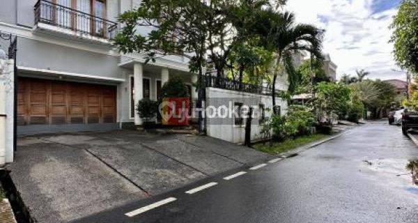 Rumah Di Cempaka Putih Barat Jak Pus 2 Lantai Furnished Shm+imb 1