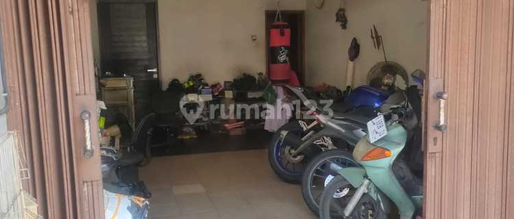 Cepat Rumah Di Taman Cosmos 1