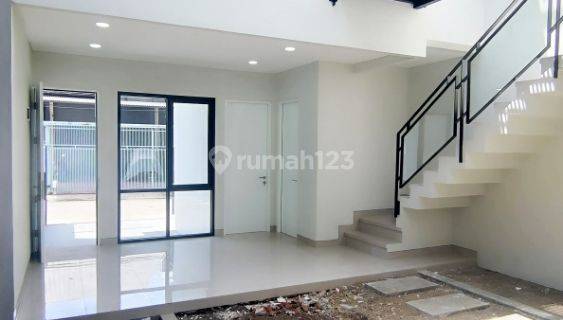 Rumah Baru Taman Holis Indah Bandung 1