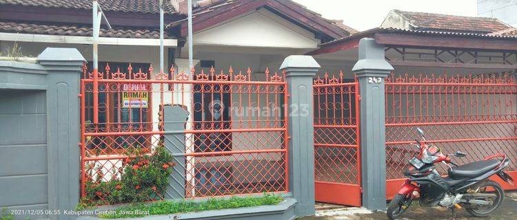 Rumah 2 Lantai Di GSI Sumber Cirebon 1