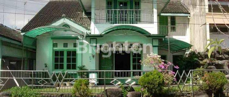 RUMAH BESAR 2 LANTAIFULL FURNISHEDDIPERUMAHAN BALIKPAPAN BARU 1