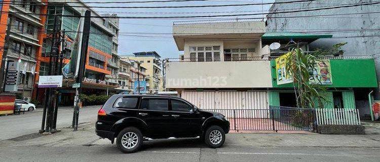 Rumah Atau Ruang Usaha Dekat Pantai Losari Kota Makassar 1