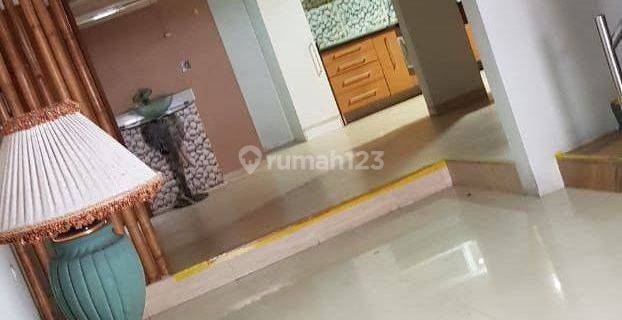 Disewakan Rumah Bagus Murah Renovasi di Janur Asri, Kelapa Gading 1