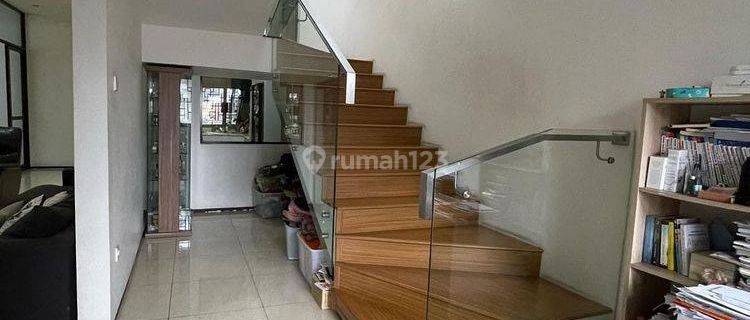 Rumah Luxury Semi Furnish Mainroad Jl Garuda Sayap Pajajaran 1