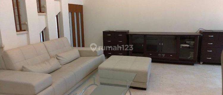 Rumah Mewah Semi Furnish 3 Lantai Ciumbuleuit Sayap Cihampelas 1