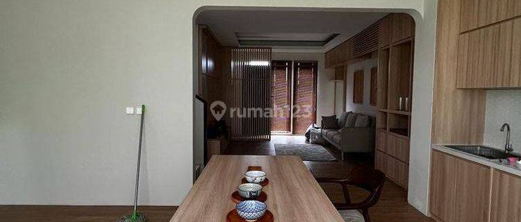 Rumah 2 Lantai Bagus Furnished SHM di Simakarti , Bandung 1