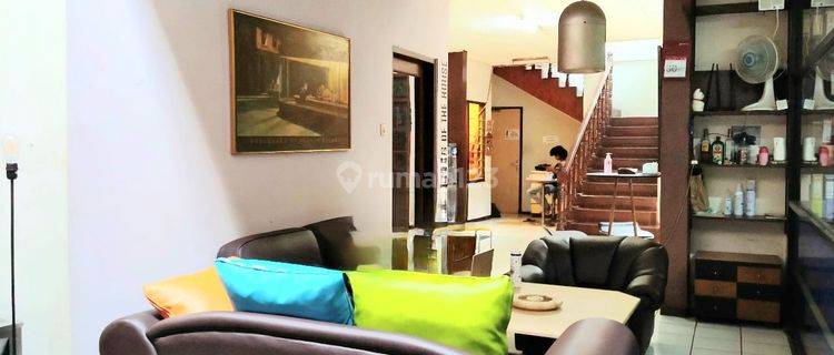 Rumah Strategis Lokasi Pinggir Jalan Raya dan Cocok Untuk Usaha @Kebayoran Baru 1
