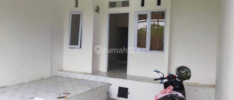 Di  Rumah Di Komplek Permata Padalarang Bandung Barat 1