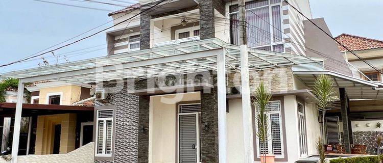 RUMAH TOWNHOUSE FULL FURNISHED CANTIK, ELEGAN DAN MEWAH DI PERUMAHAN GRAND GARDEN DI DAERAH CELENTANG PUSAT KOTA 1