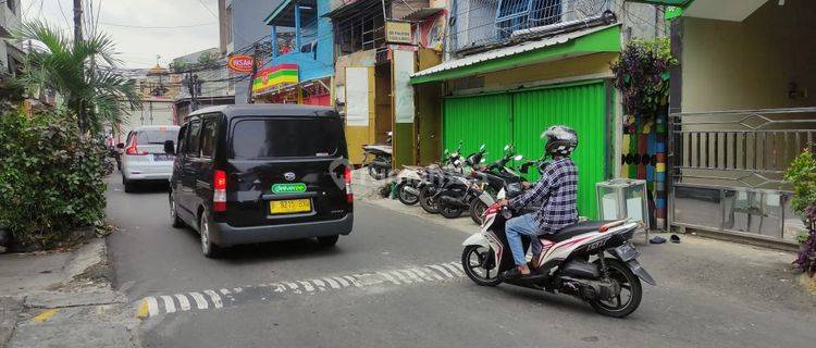 RUMAH 2 LANTAI COCOK UNTUK DAGANG DI ANGKE JAKBAR 1